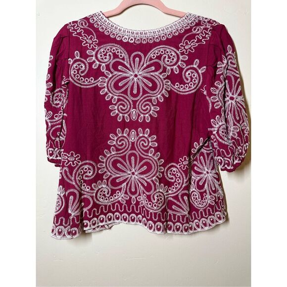 Solitaire Maroon and White Embroidered Puff Sleeve Top Size Small New - Picture 4 of 4